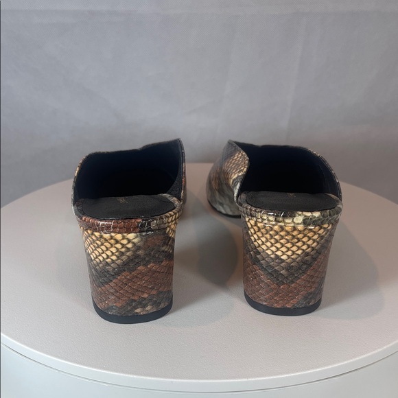 Chinese Laundry Women's Multi-Tone Snakeskin Mules , Size 9 . - Picture 3 of 10